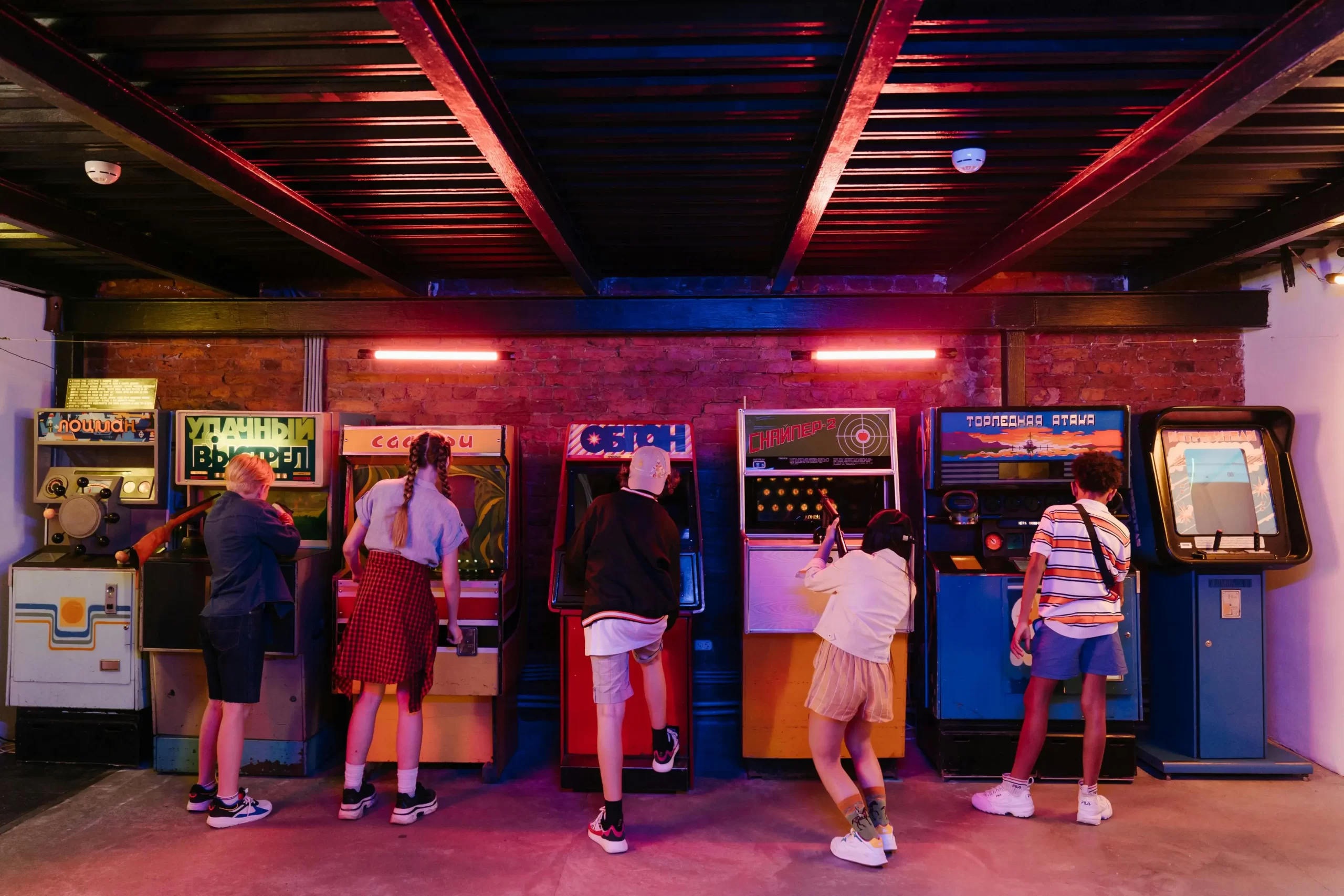 The Benefits of Adding Arcade Games to Your Bar or Restaurant